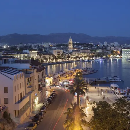 Luxury Penthouse Monriva