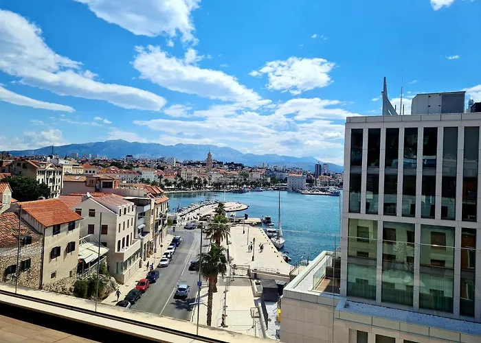 Apartment Luxury Penthouse Monriva