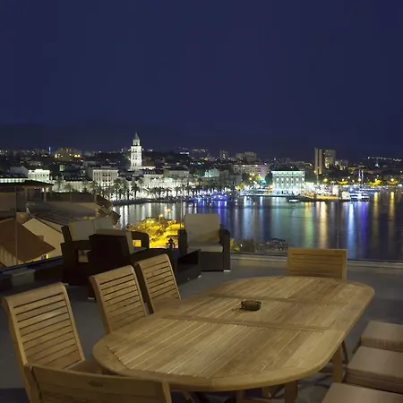 Apartman Luxury Penthouse Monriva *